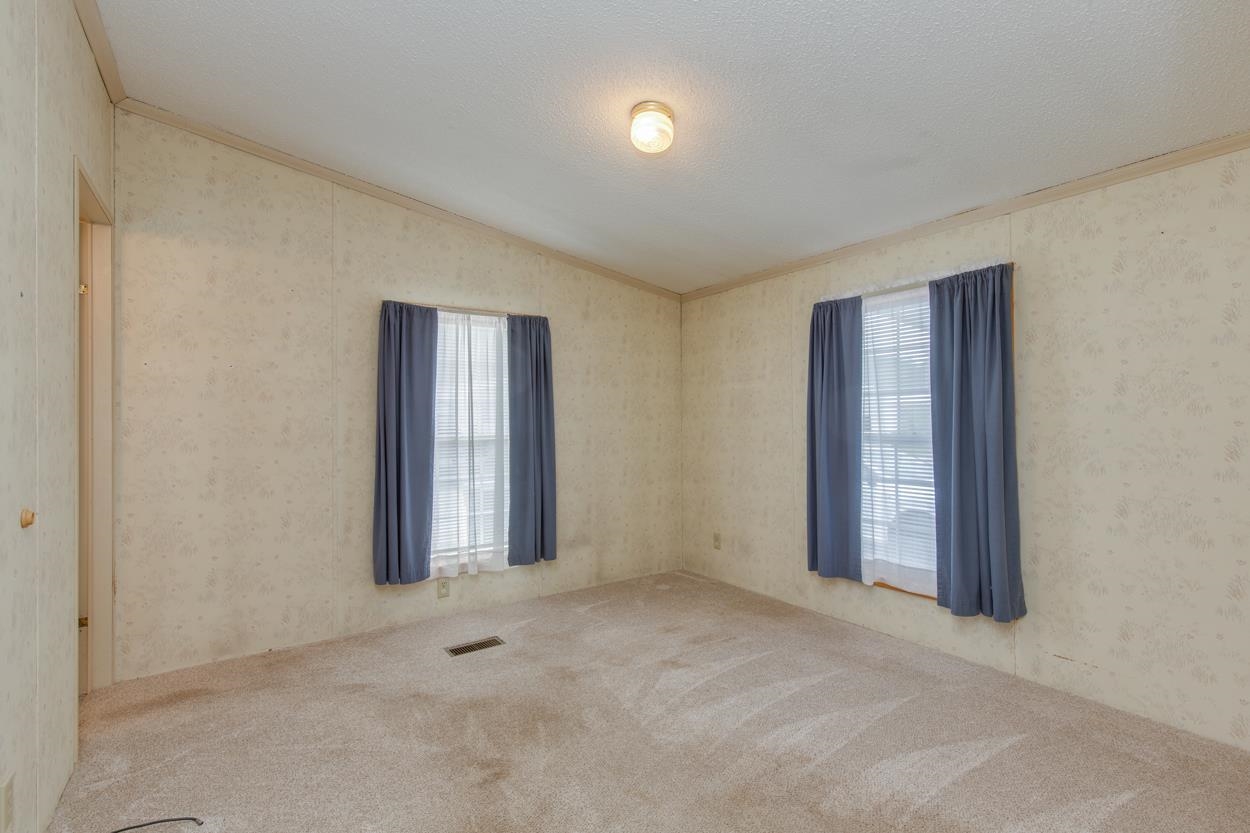 Gilford, New Hampshire 03249, United States, 2 Bedrooms Bedrooms, ,2 BathroomsBathrooms,Residential,Pending,152512