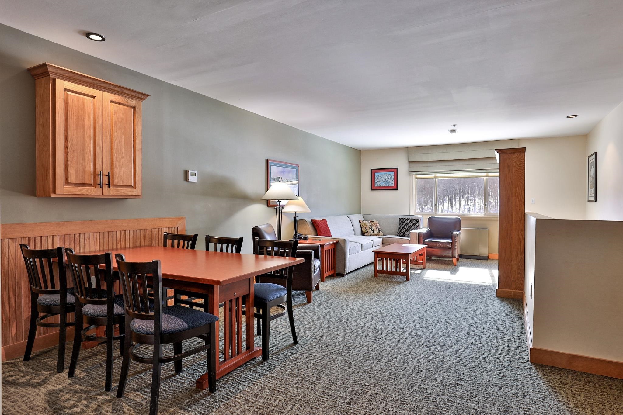 228 East Mountain Road 160/162 Interval IV