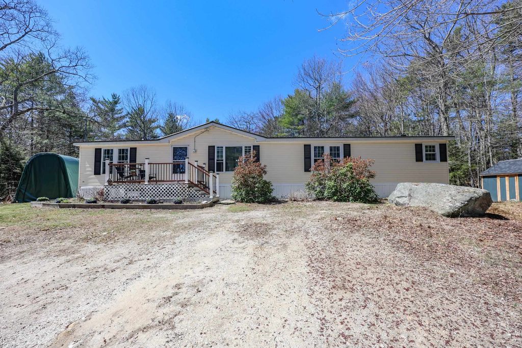 Photo of 13 Jeffrey Drive, Northwood, NH 03261 (MLS # 5085888)