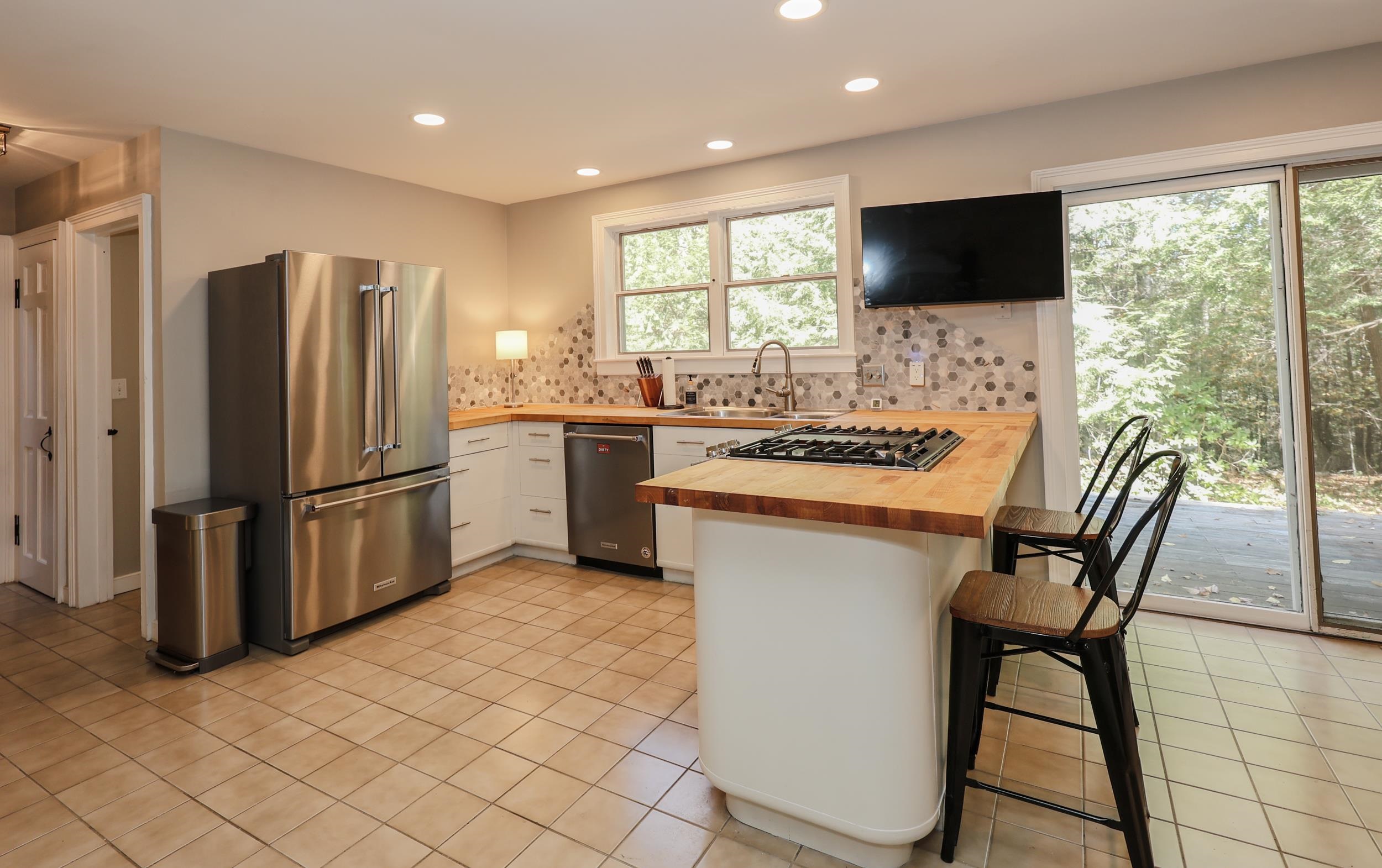 Dublin, New Hampshire 03444, United States, 3 Bedrooms Bedrooms, ,2 BathroomsBathrooms,Residential,Active,234820