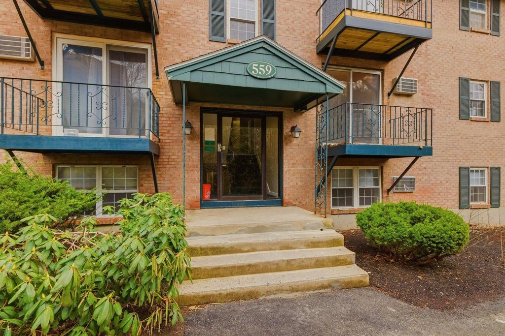 Photo of 559 Sagamore Court #15, Portsmouth, NH 03801 (MLS # 5082179)
