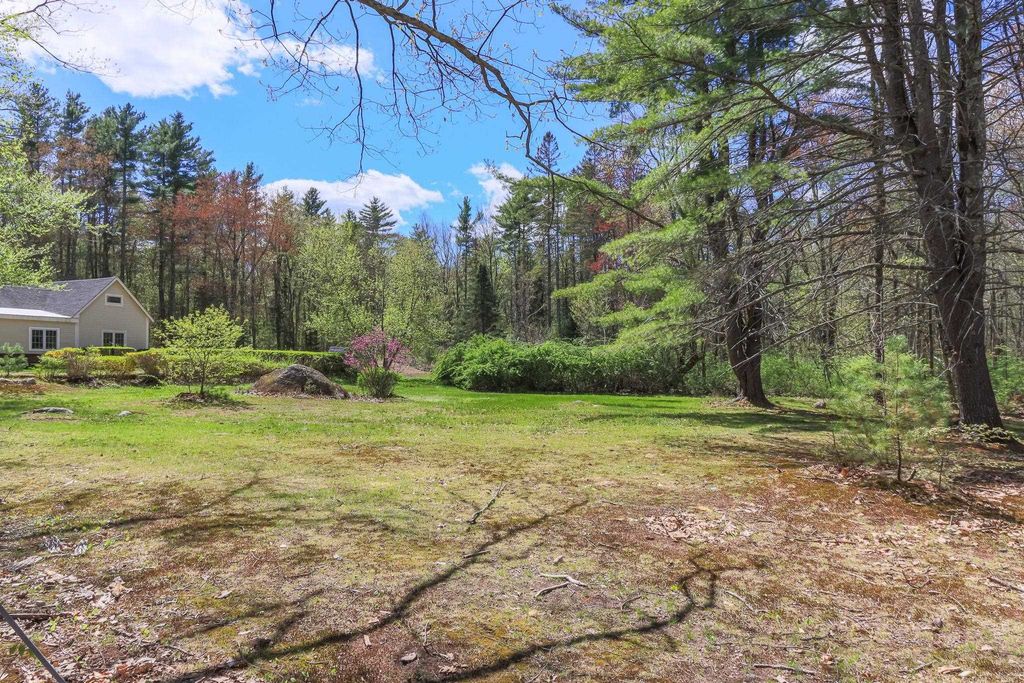 Photo of 112 Mountain Road, Goffstown, NH 03045 (MLS # 5087935)