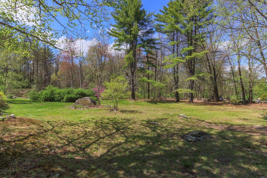 Photo of 112 Mountain Road, Goffstown, NH 03045 (MLS # 5087935)