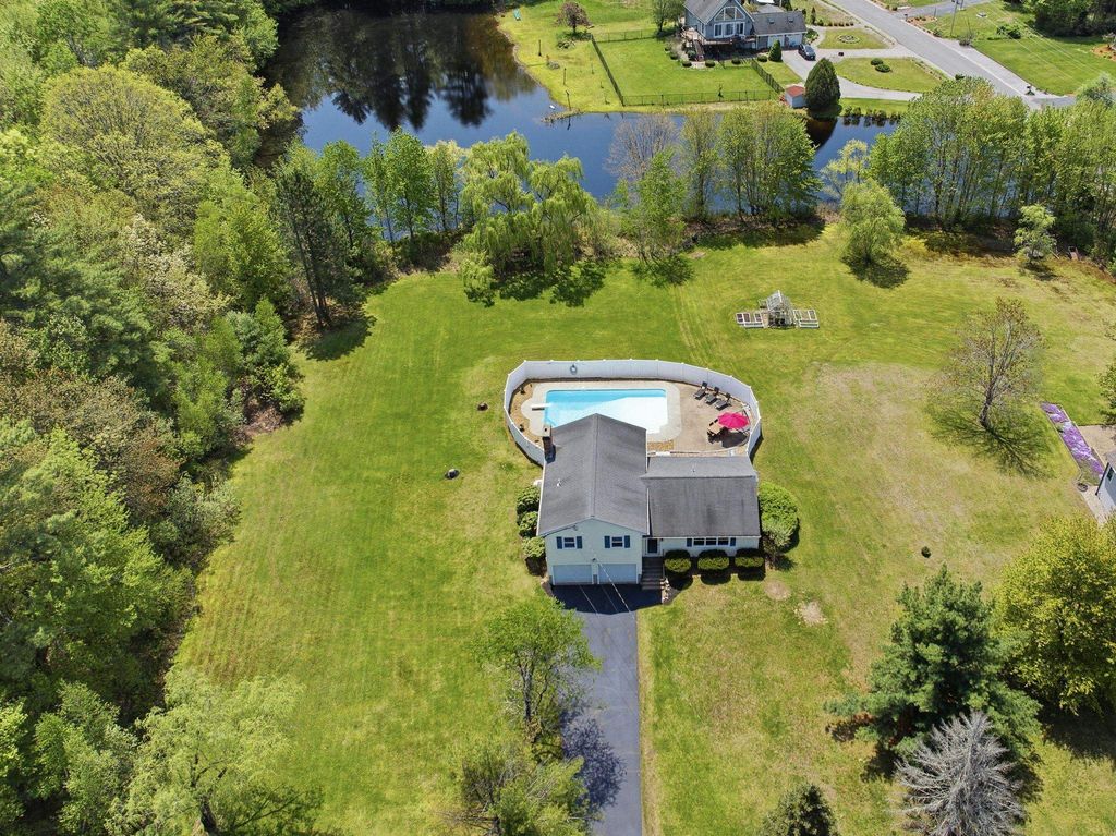 Photo of 30 Tirrell Road, Bedford, NH 03110 (MLS # 5090017)