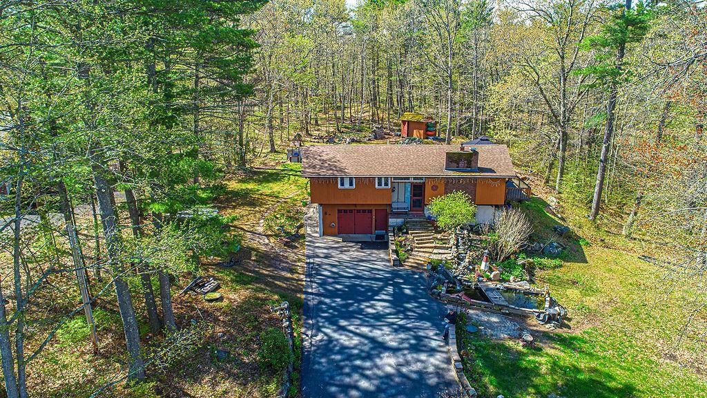 Photo of 5 Quarry Road, Hampstead, NH 03841 (MLS # 5087644)