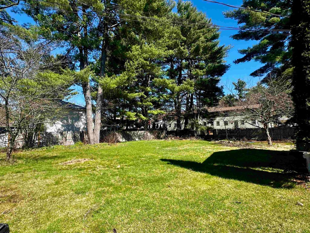 Photo of 5 Meadow Lane #5-7, Allenstown, NH 03275 (MLS # 5085165)