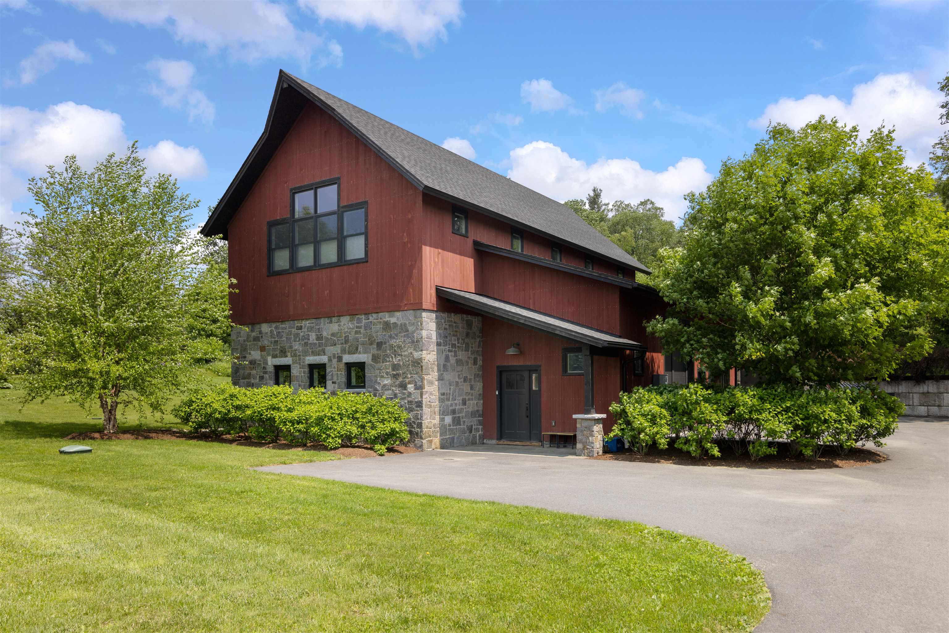 1186 Pucker Street 1.5 acres