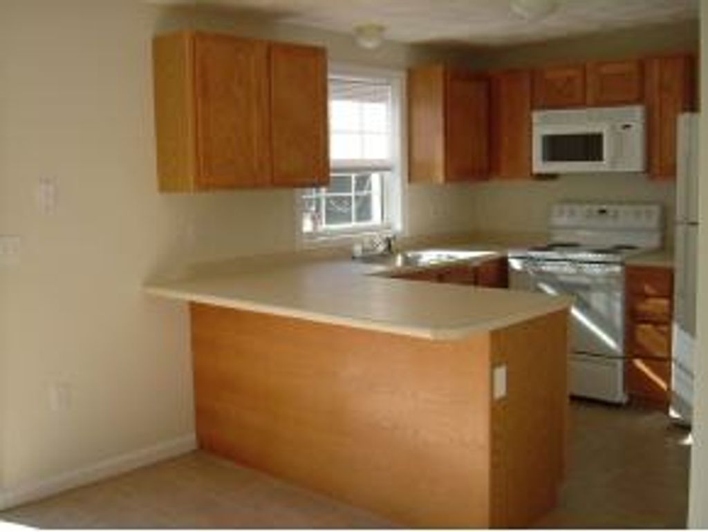Photo of 75 Treaty Court #4, Fremont, NH 03044 (MLS # 5064551)