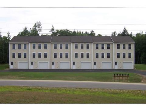 Photo of 75 Treaty Court #4, Fremont, NH 03044 (MLS # 5064551)