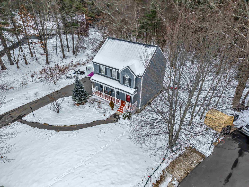 Photo of 30 Pondview Drive, Derry, NH 03038 (MLS # 5071904)