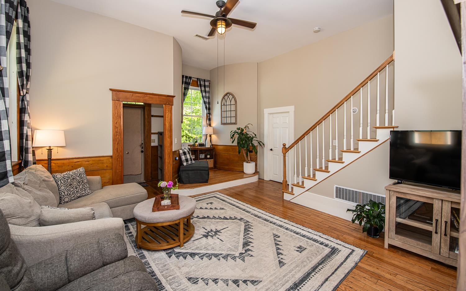 Epping, New Hampshire 03042, United States, 3 Bedrooms Bedrooms, ,2 BathroomsBathrooms,Residential,Pending,131054