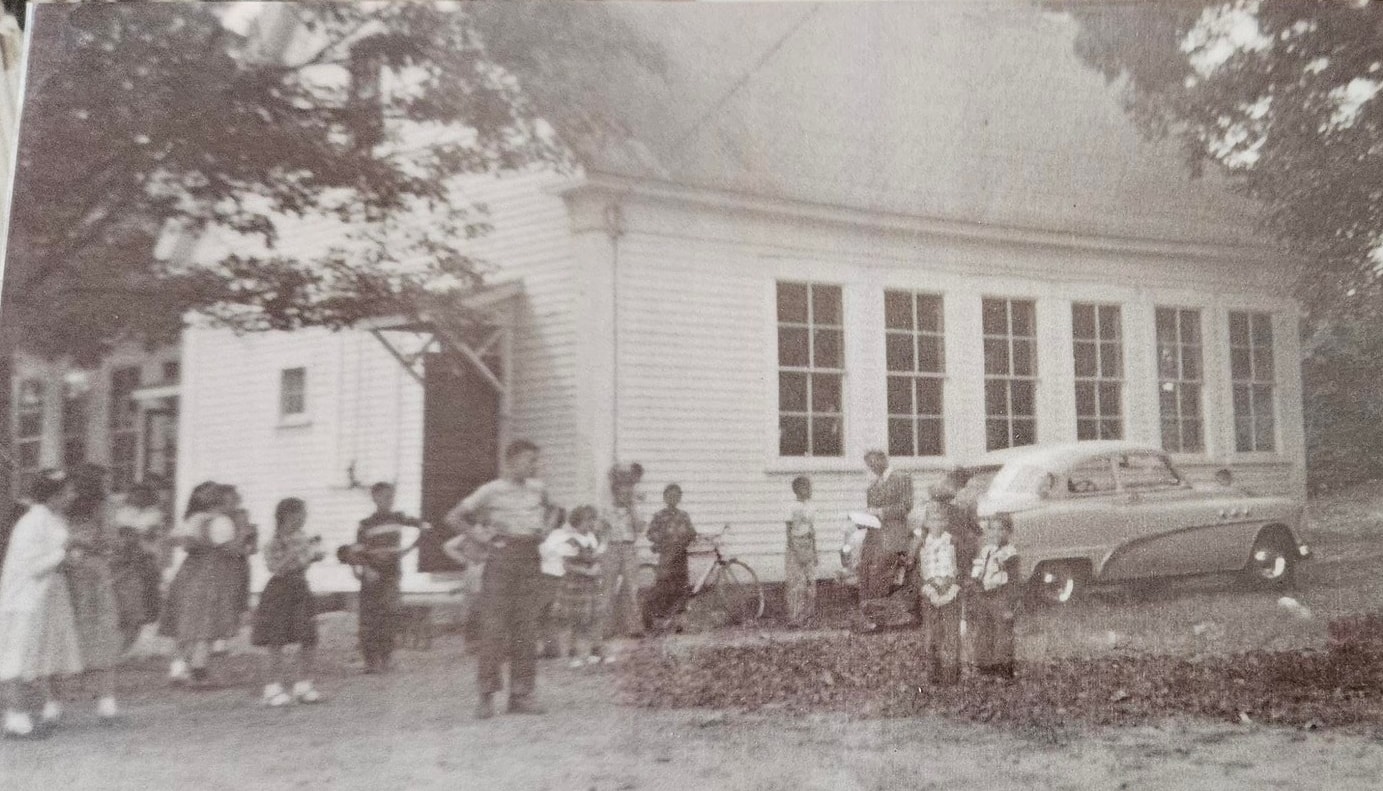 Epping, New Hampshire 03042, United States, 3 Bedrooms Bedrooms, ,2 BathroomsBathrooms,Residential,Pending,131054