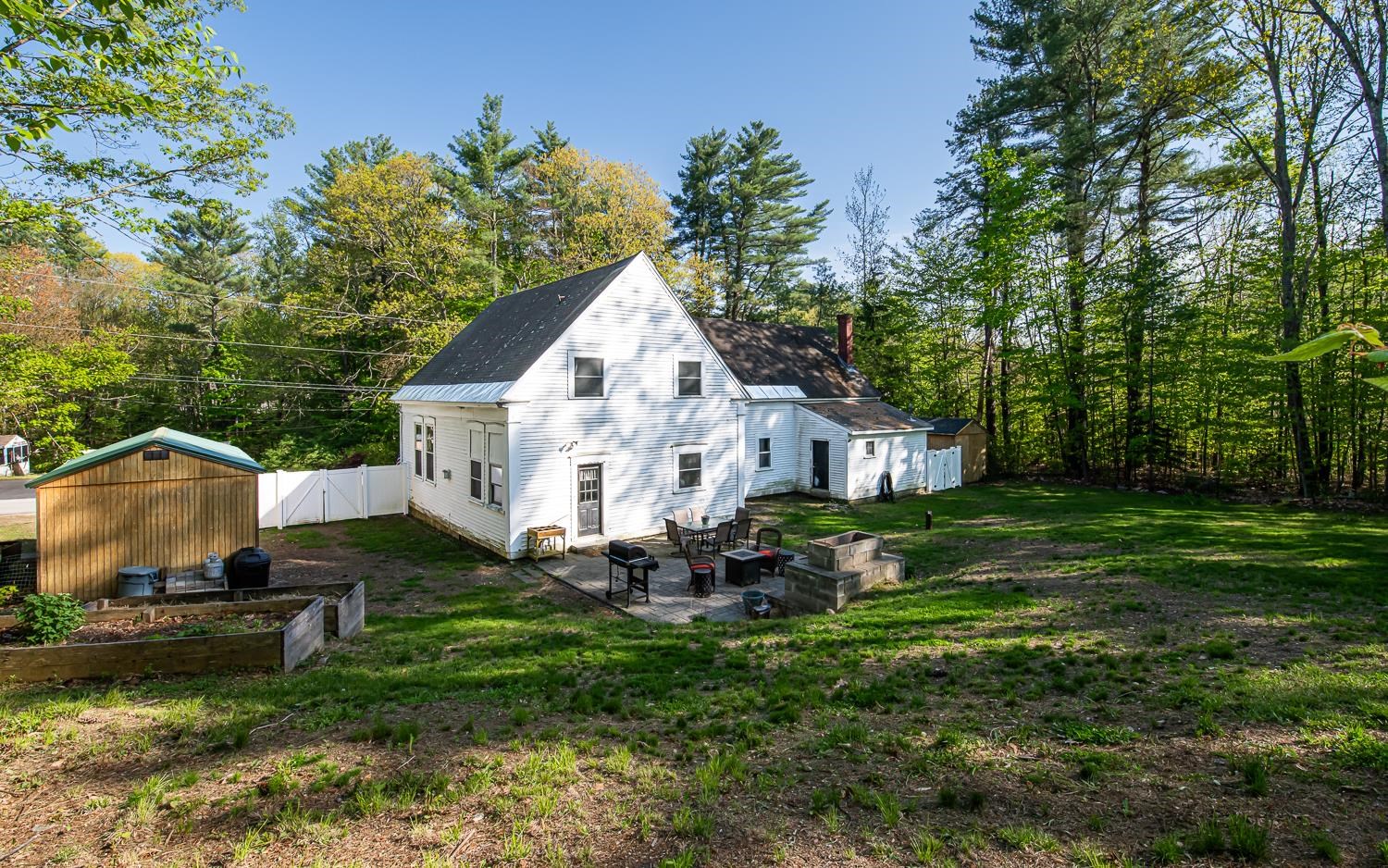 Epping, New Hampshire 03042, United States, 3 Bedrooms Bedrooms, ,2 BathroomsBathrooms,Residential,Pending,131054