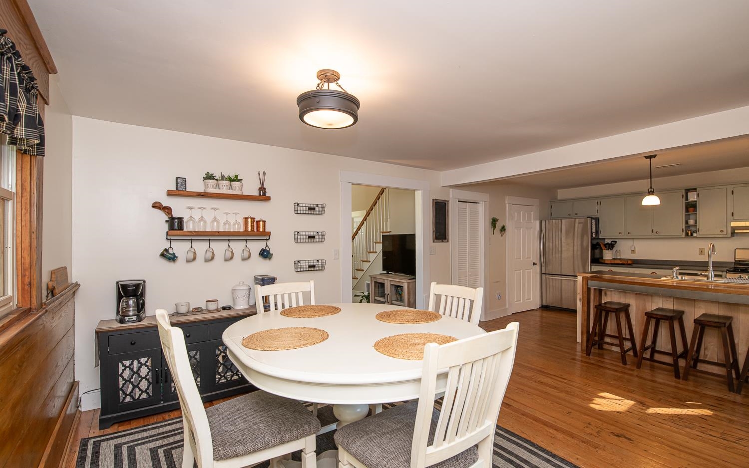 Epping, New Hampshire 03042, United States, 3 Bedrooms Bedrooms, ,2 BathroomsBathrooms,Residential,Pending,131054