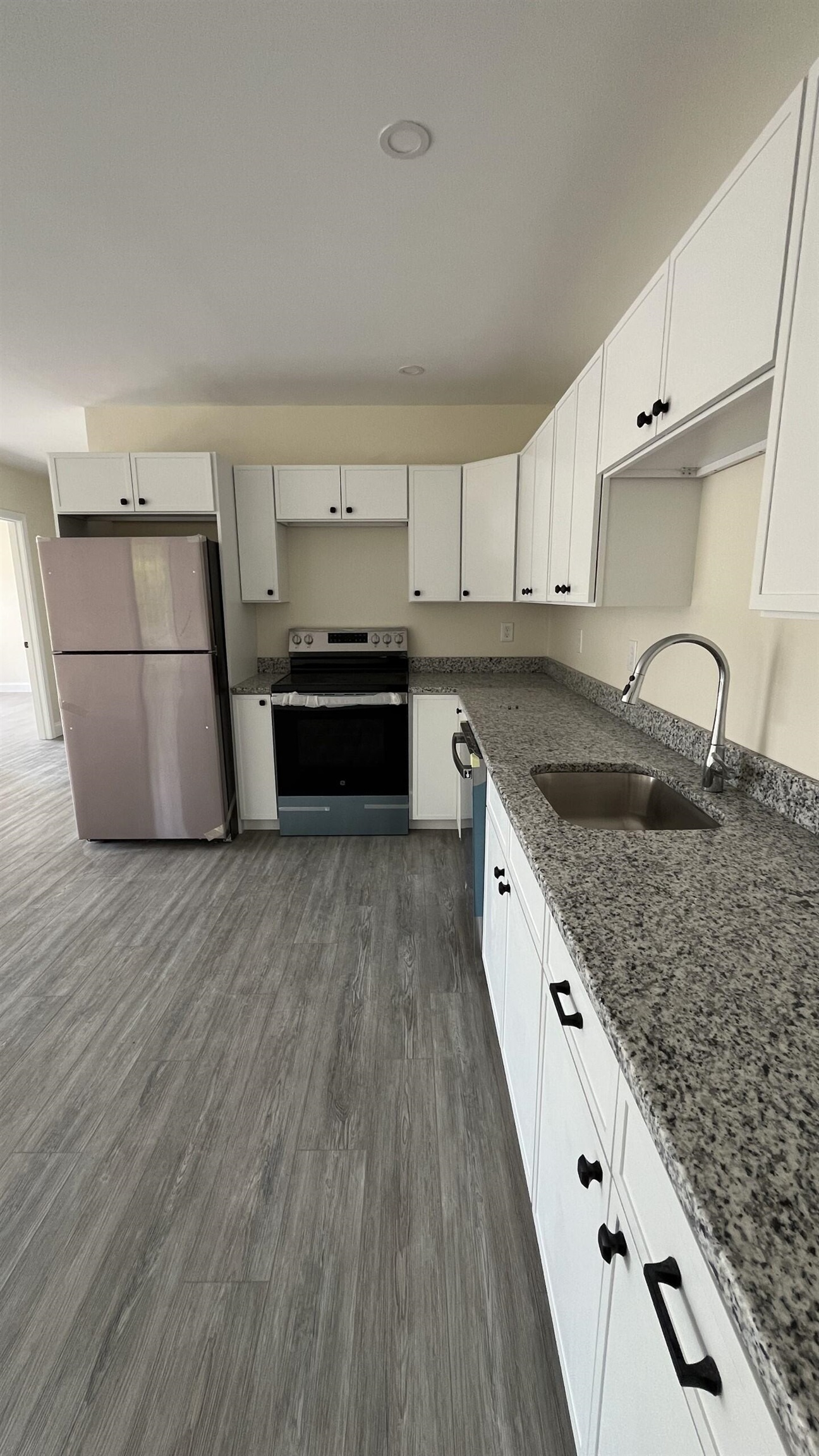 725 Central Avenue 207