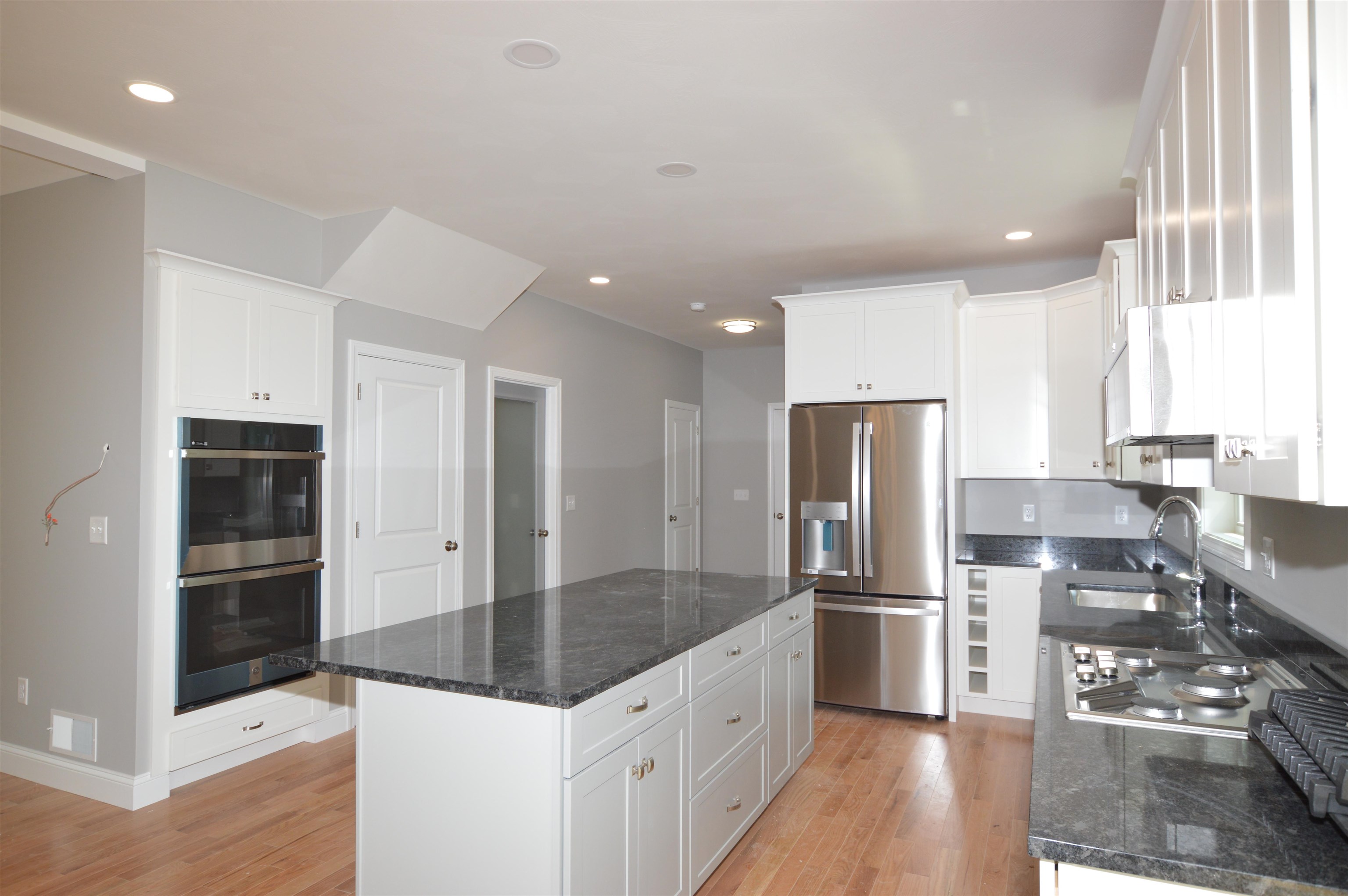 Concord, New Hampshire 03301, United States, 3 Bedrooms Bedrooms, ,3 BathroomsBathrooms,Residential,Active,117115