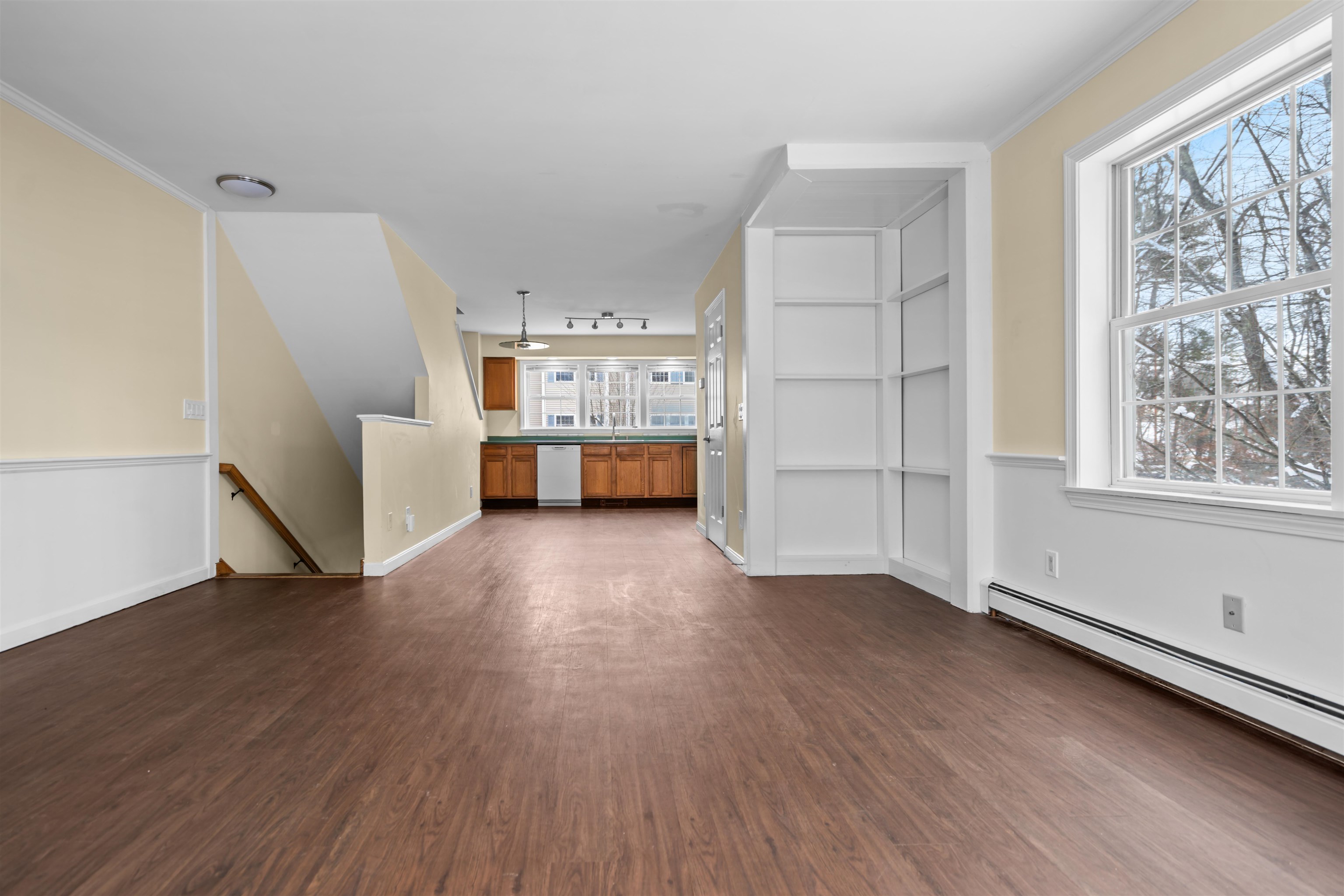 1029 S. Mammoth Road 7