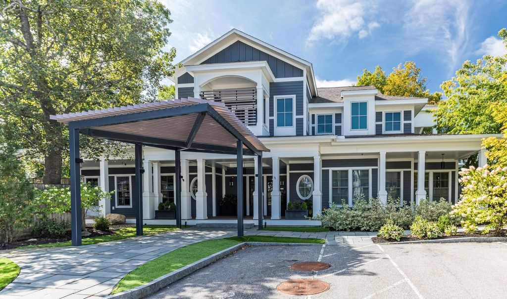 Photo of 1 Franklin Street #2C, Exeter, NH 03833 (MLS # 5080425)