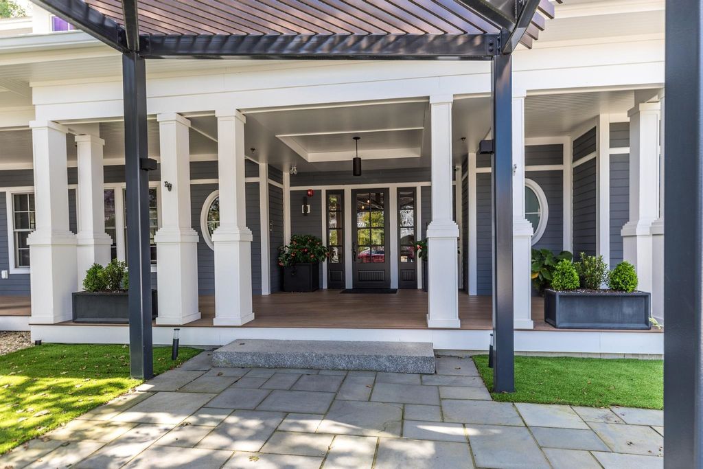 Photo of 1 Franklin Street #2C, Exeter, NH 03833 (MLS # 5080425)