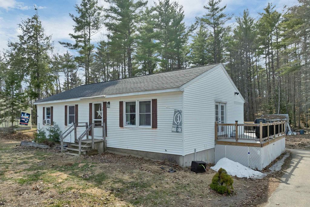 Photo of 74 Whitelaw Drive, Conway, NH 03813 (MLS # 5083357)