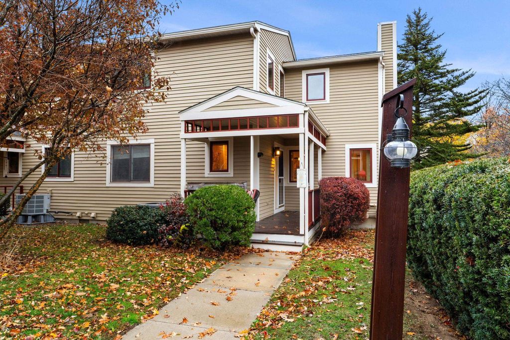 Photo of 124 Spinnaker Way, Portsmouth, NH 03801 (MLS # 5069333)