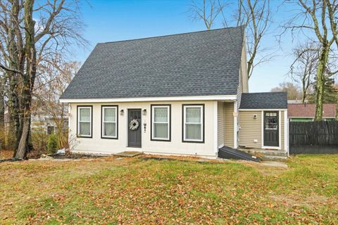 Photo of 75 Fremont Street, Manchester, NH 03103 (MLS # 5070944)
