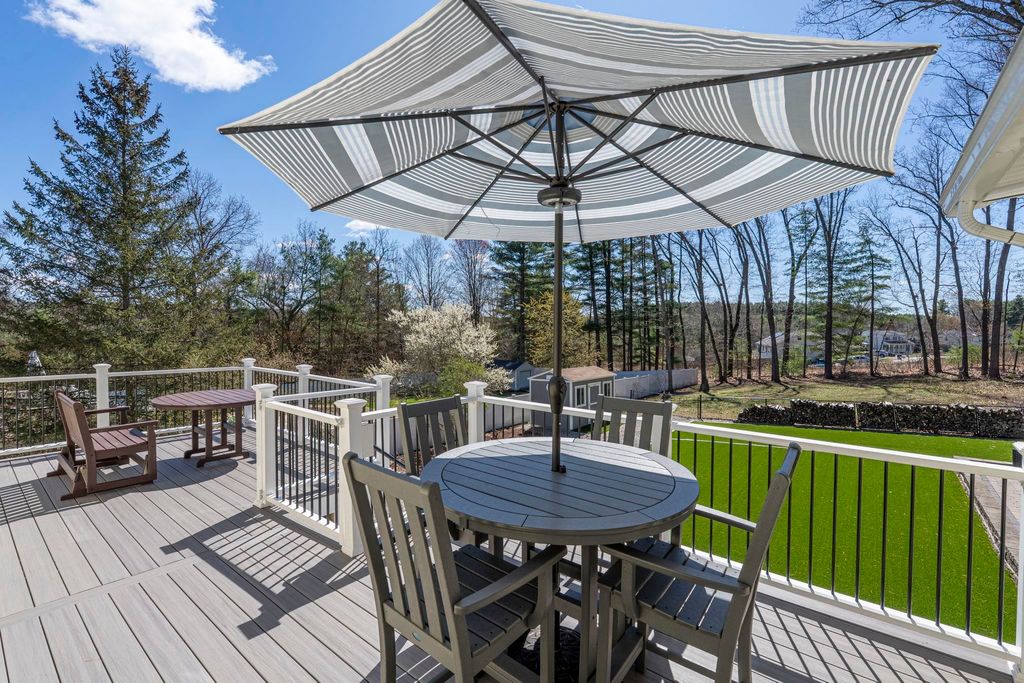Photo of 45 Damon Avenue, Nashua, NH 03064 (MLS # 5086108)