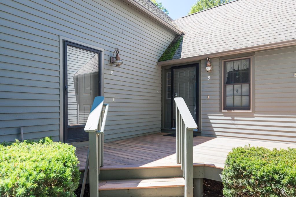 Photo of 8 Montrose Drive #8, Stratham, NH 03885 (MLS # 5073260)