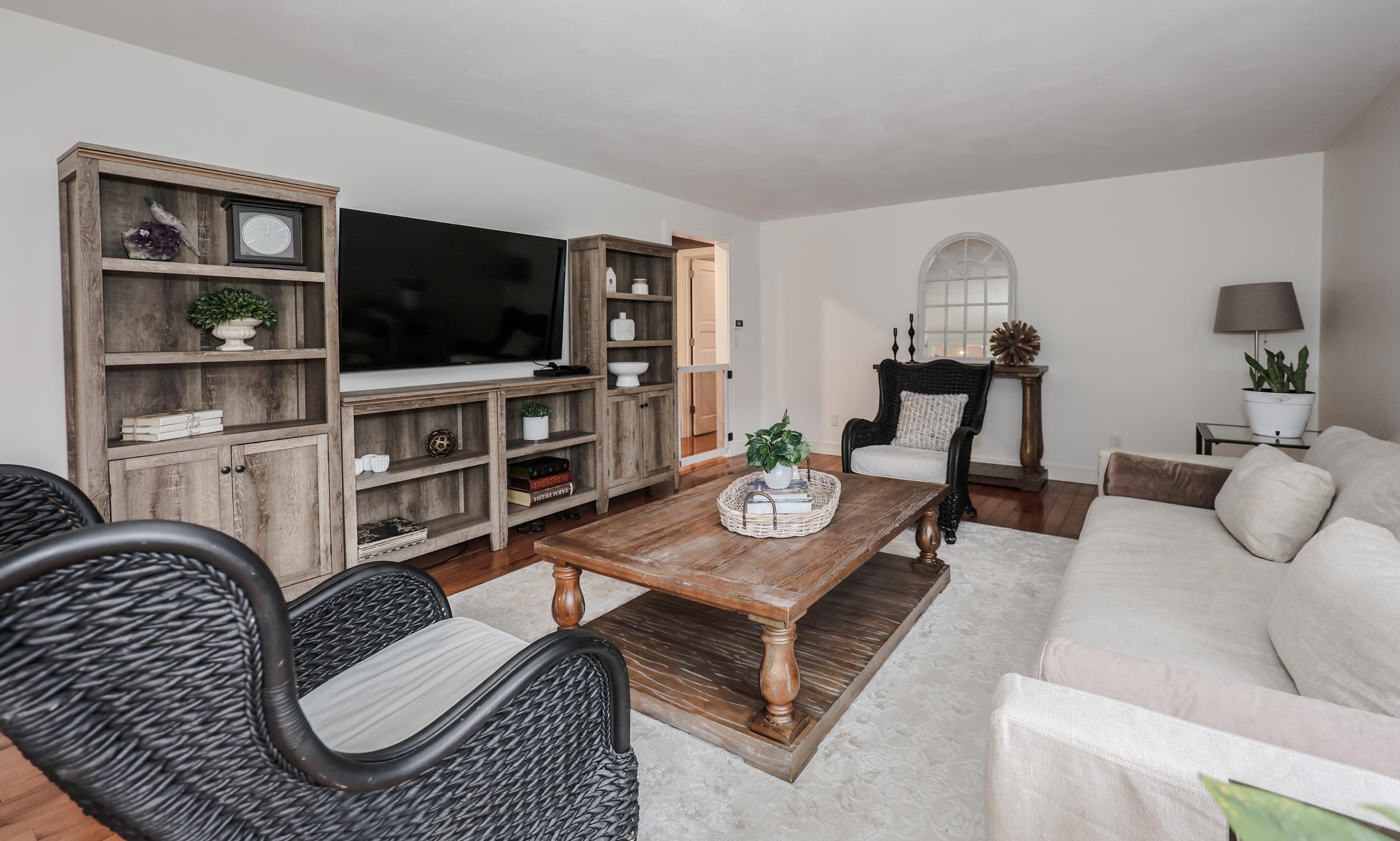 Windham, New Hampshire 03087, United States, 4 Bedrooms Bedrooms, ,4 BathroomsBathrooms,Residential,Pending,103694