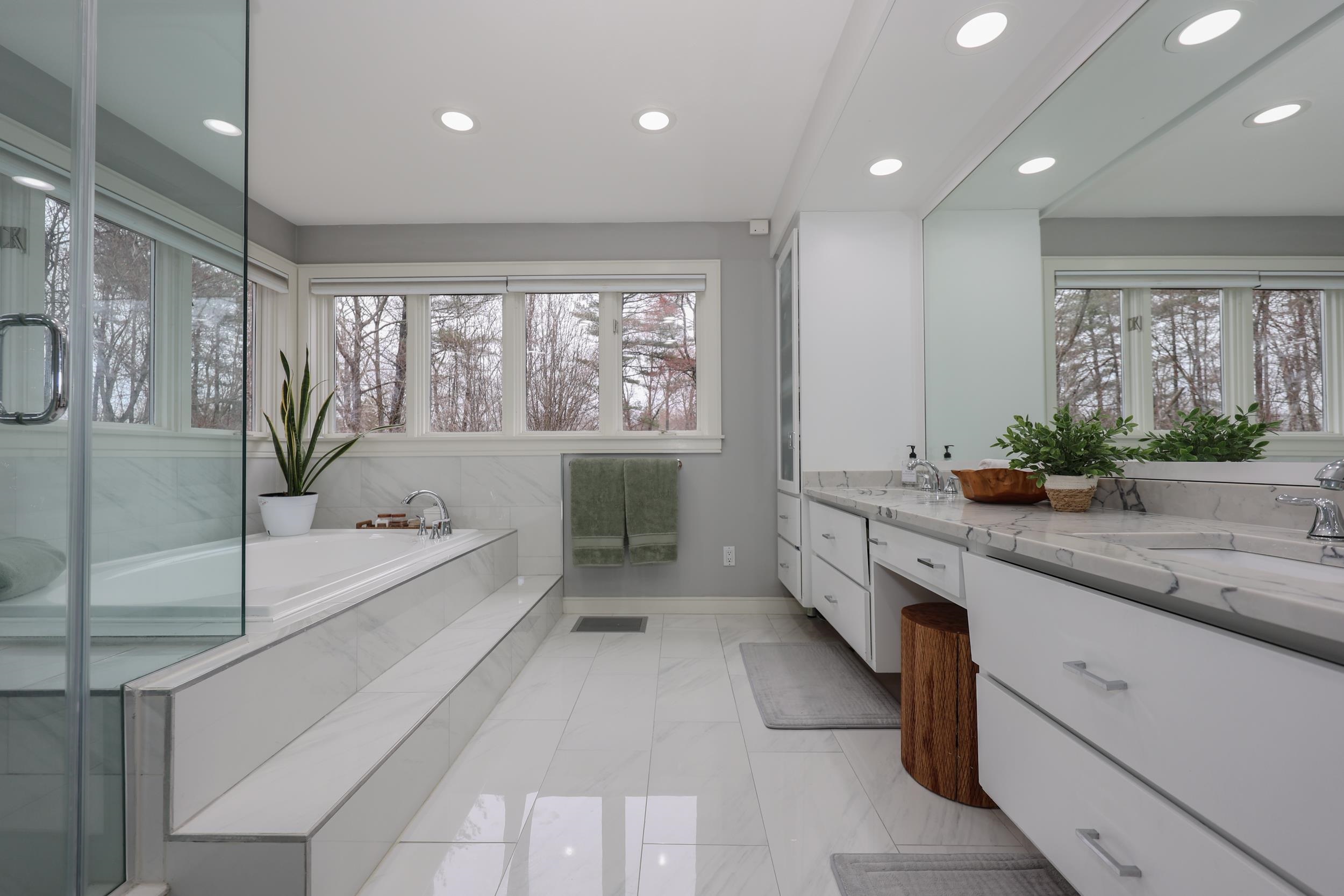 Windham, New Hampshire 03087, United States, 4 Bedrooms Bedrooms, ,4 BathroomsBathrooms,Residential,Pending,103694