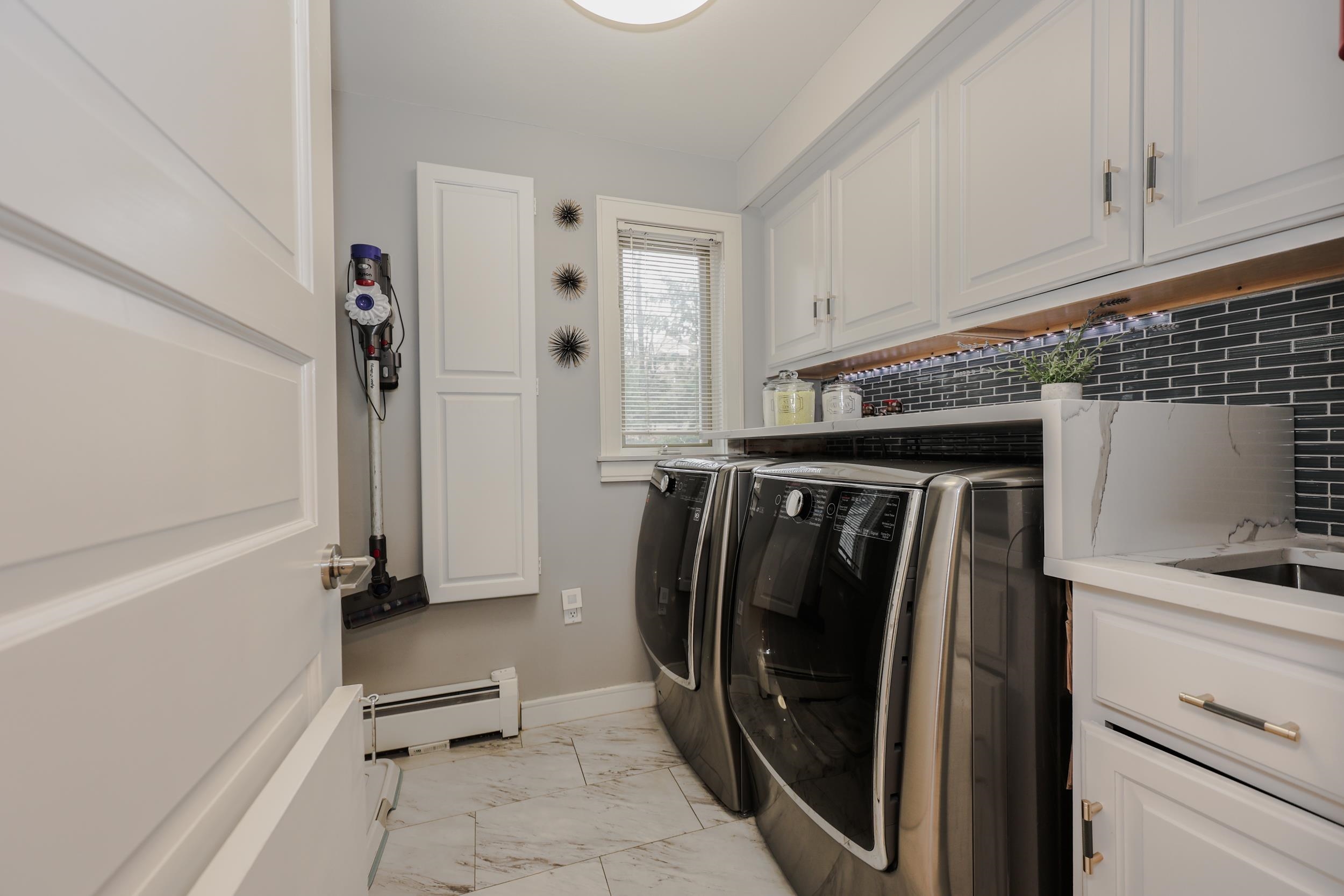 Windham, New Hampshire 03087, United States, 4 Bedrooms Bedrooms, ,4 BathroomsBathrooms,Residential,Pending,103694