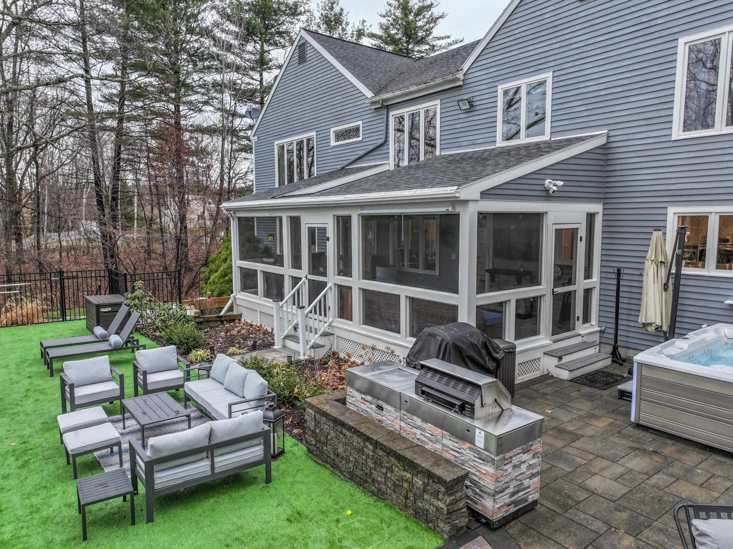 Windham, New Hampshire 03087, United States, 4 Bedrooms Bedrooms, ,4 BathroomsBathrooms,Residential,Pending,103694