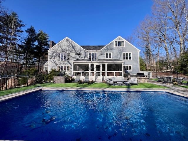 Windham, New Hampshire 03087, United States, 4 Bedrooms Bedrooms, ,4 BathroomsBathrooms,Residential,Pending,103694