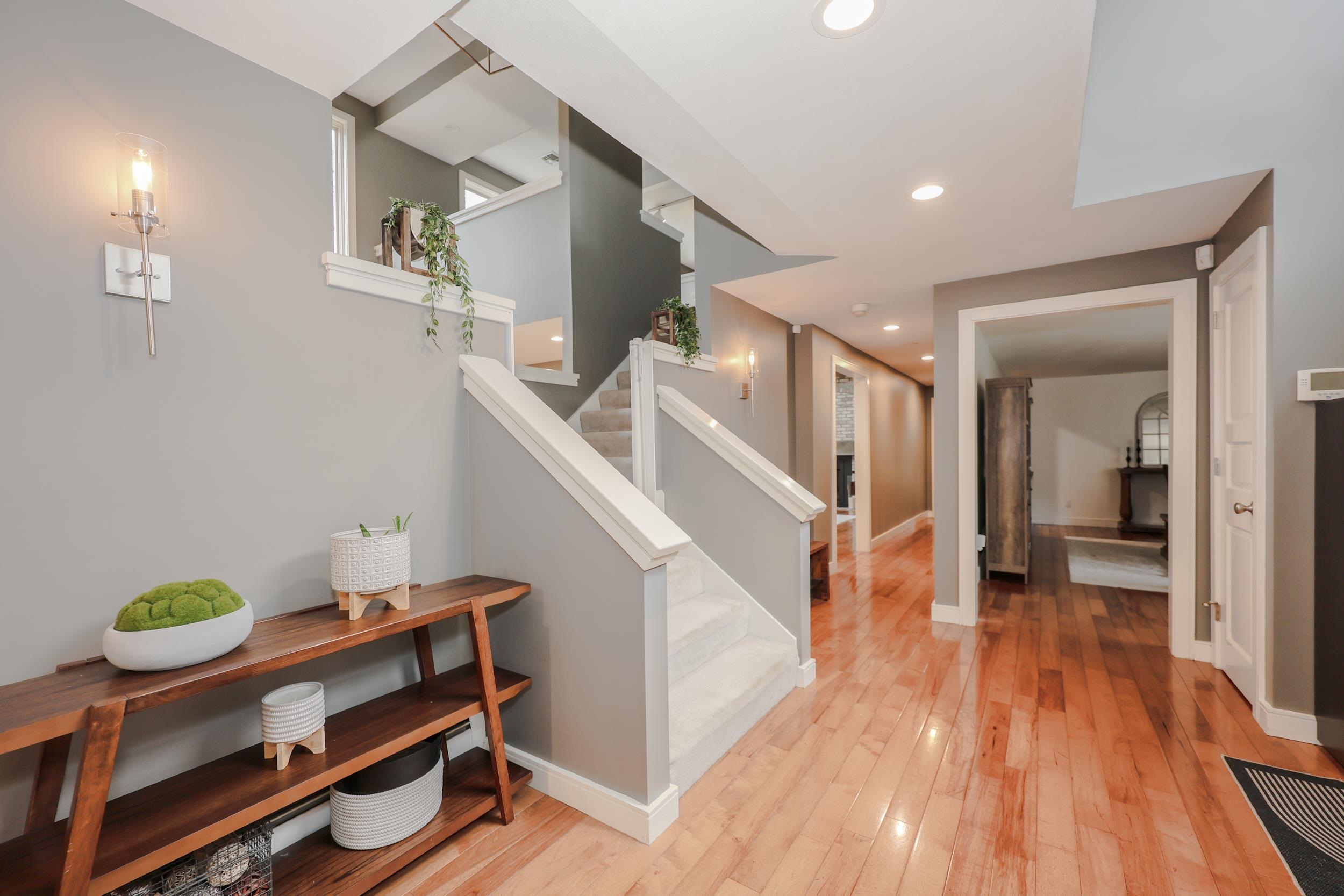 Windham, New Hampshire 03087, United States, 4 Bedrooms Bedrooms, ,4 BathroomsBathrooms,Residential,Pending,103694