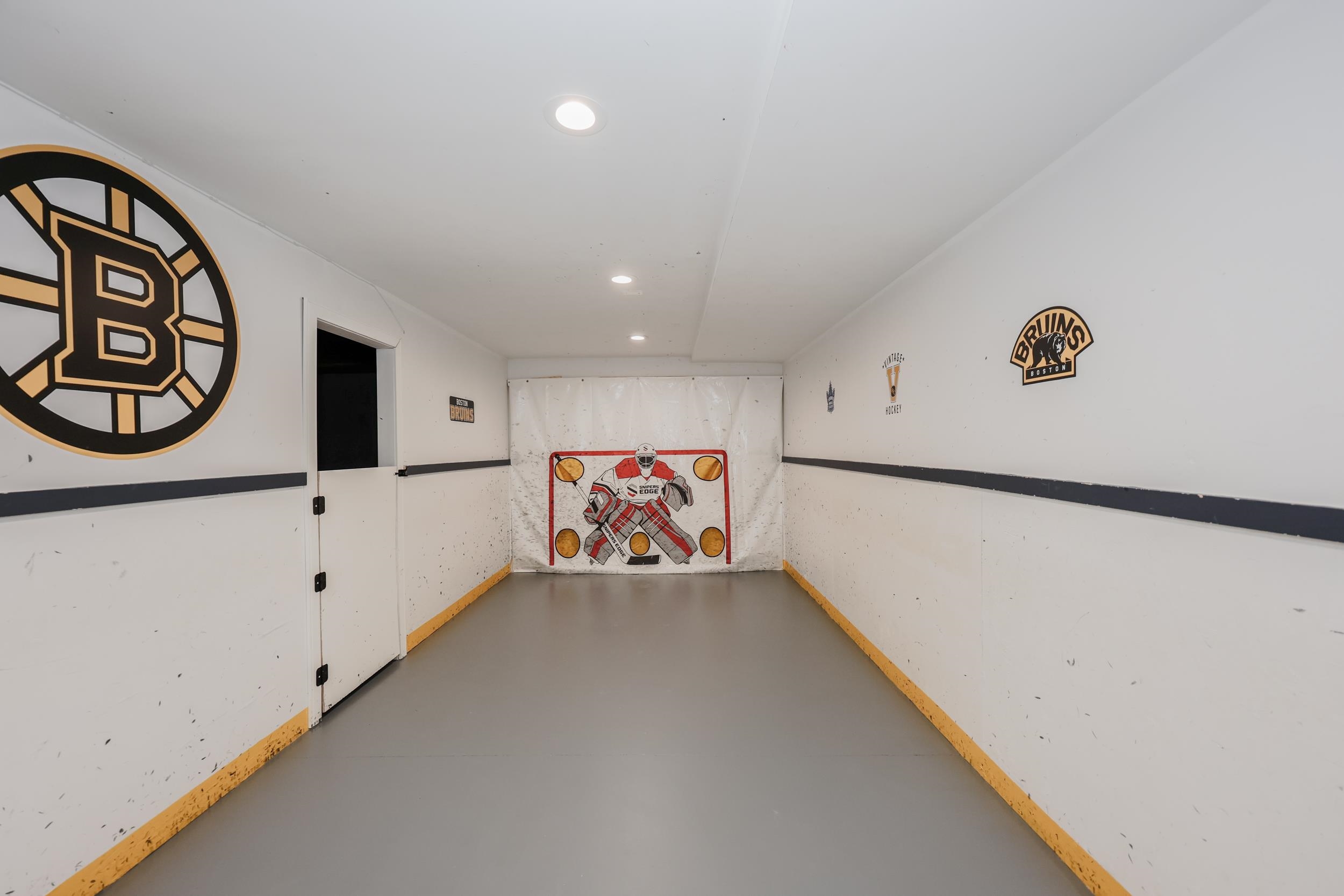 Windham, New Hampshire 03087, United States, 4 Bedrooms Bedrooms, ,4 BathroomsBathrooms,Residential,Pending,103694