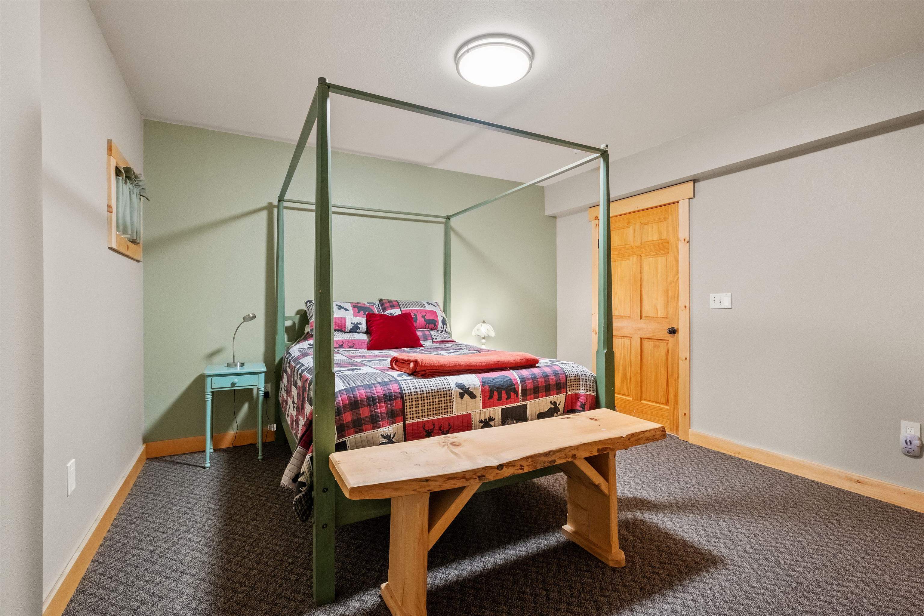 Columbia, New Hampshire 03576, United States, 3 Bedrooms Bedrooms, ,4 BathroomsBathrooms,Residential,Active,52490