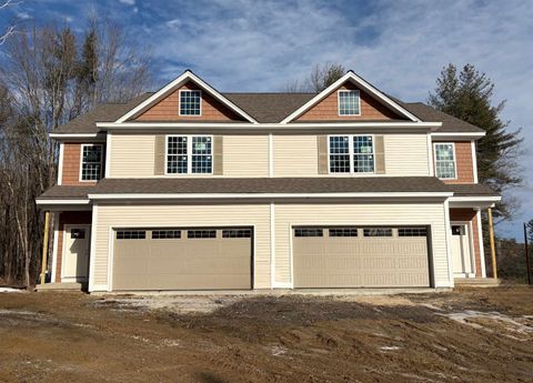 Photo of 9 York Road, Hudson, NH 03051 (MLS # 5073730)