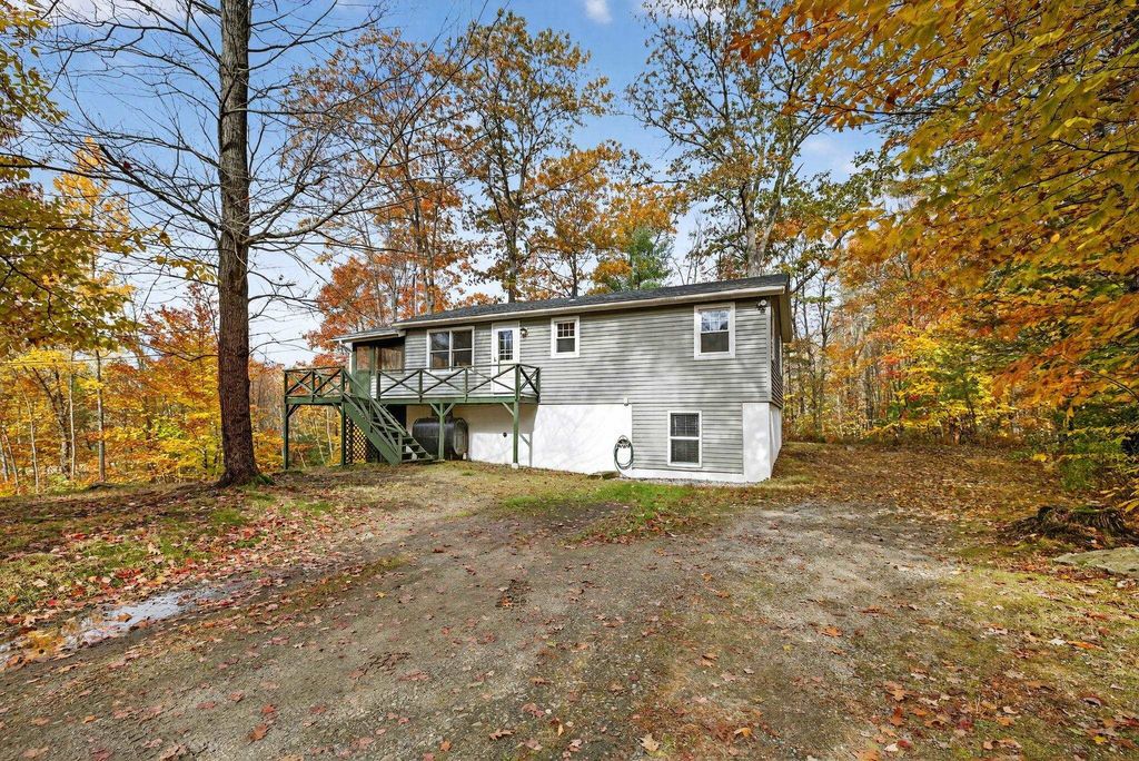 Photo of 8 Brookwood Drive, Barnstead, NH 03225 (MLS # 5067305)