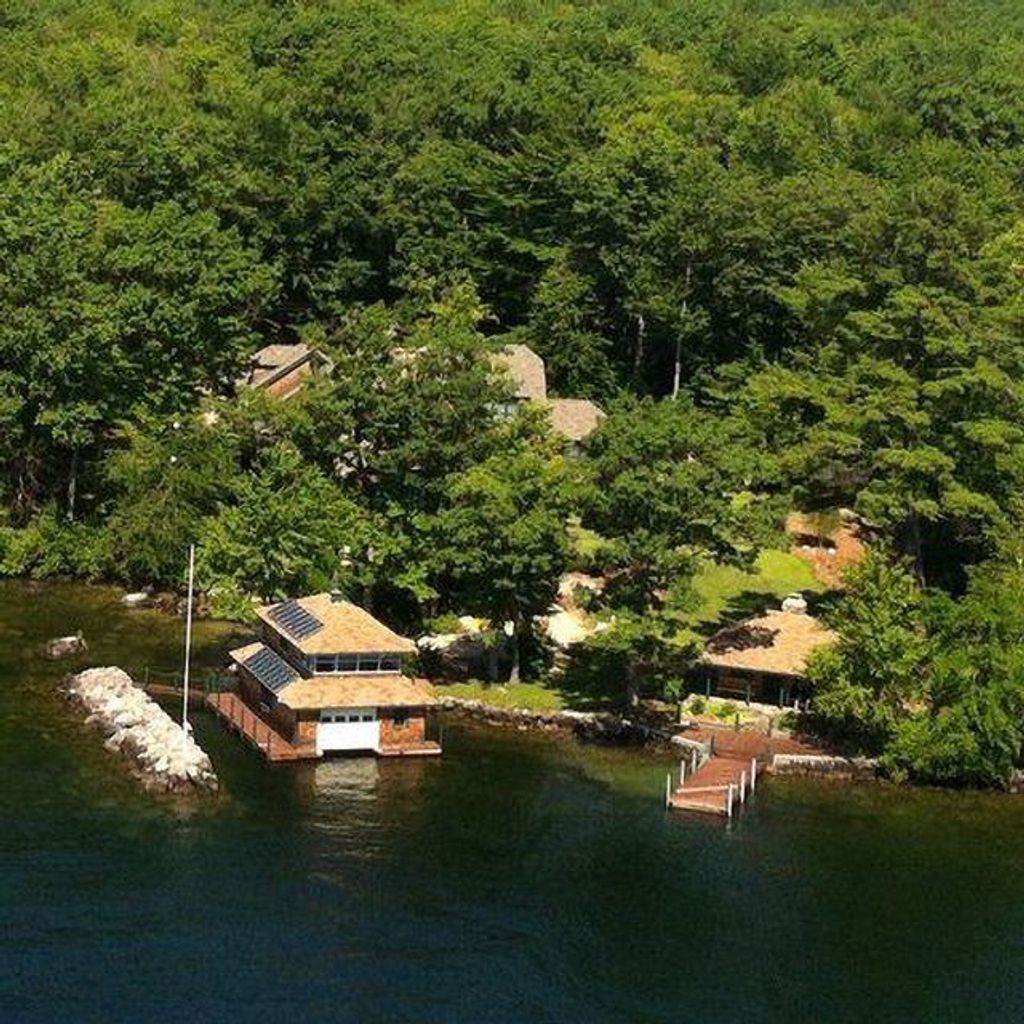 Photo of 118 Woodlands Road, Alton, NH 03810 (MLS # 4735633)
