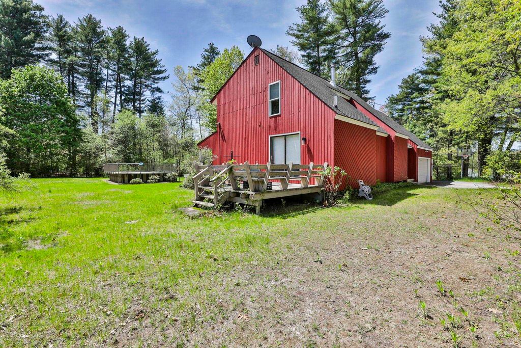 Photo of 21 St Laurent Drive, Hudson, NH 03051 (MLS # 5089860)