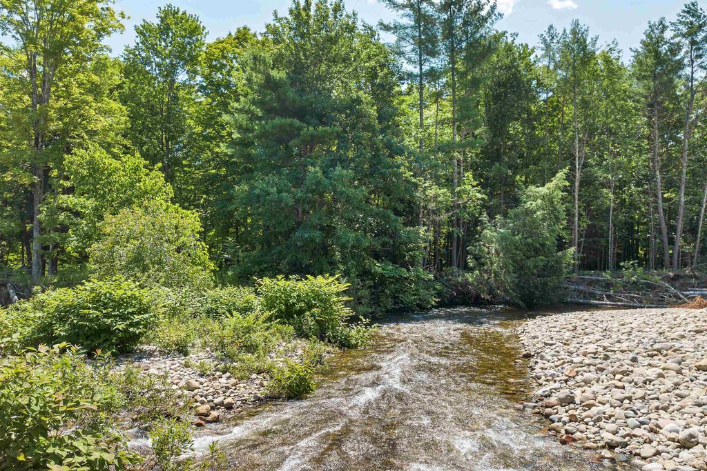 Photo of 5 Eastside Road, Wentworth, NH 03282 (MLS # 5066146)