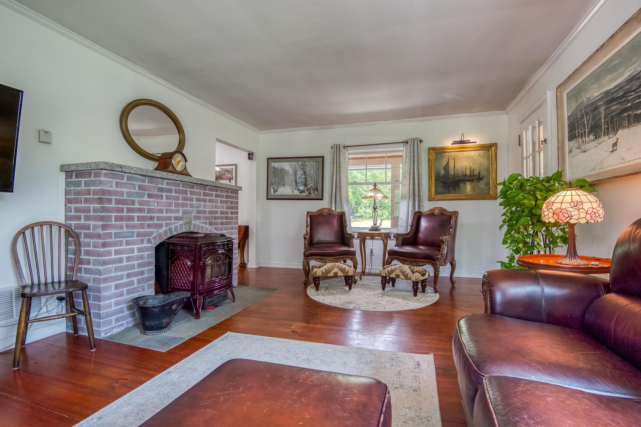 33 Roberts Road