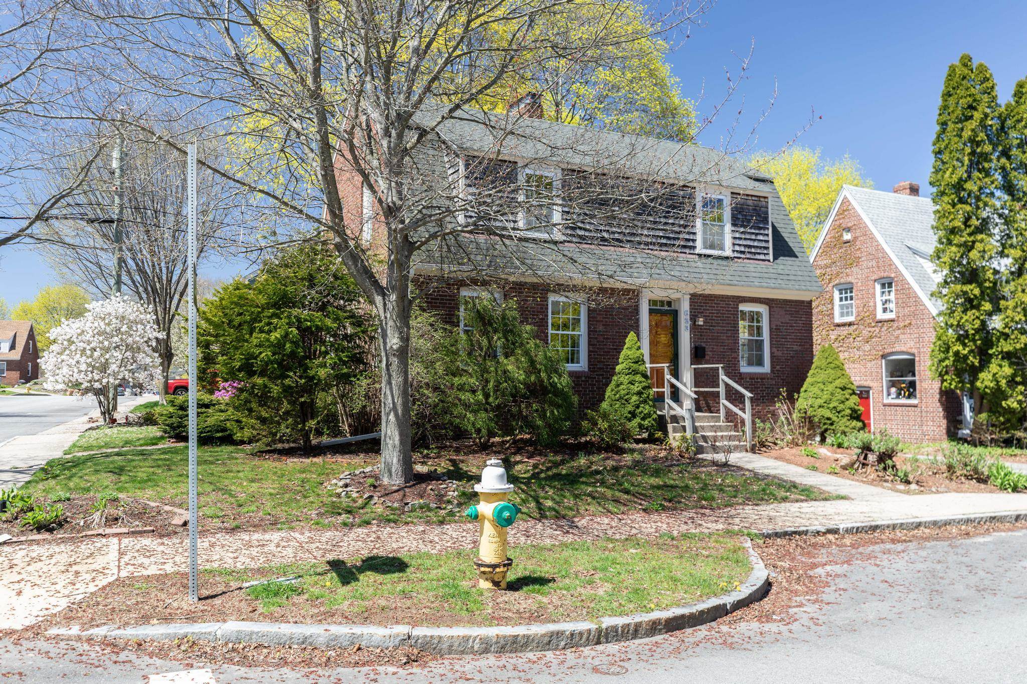 623 Kearsarge Way