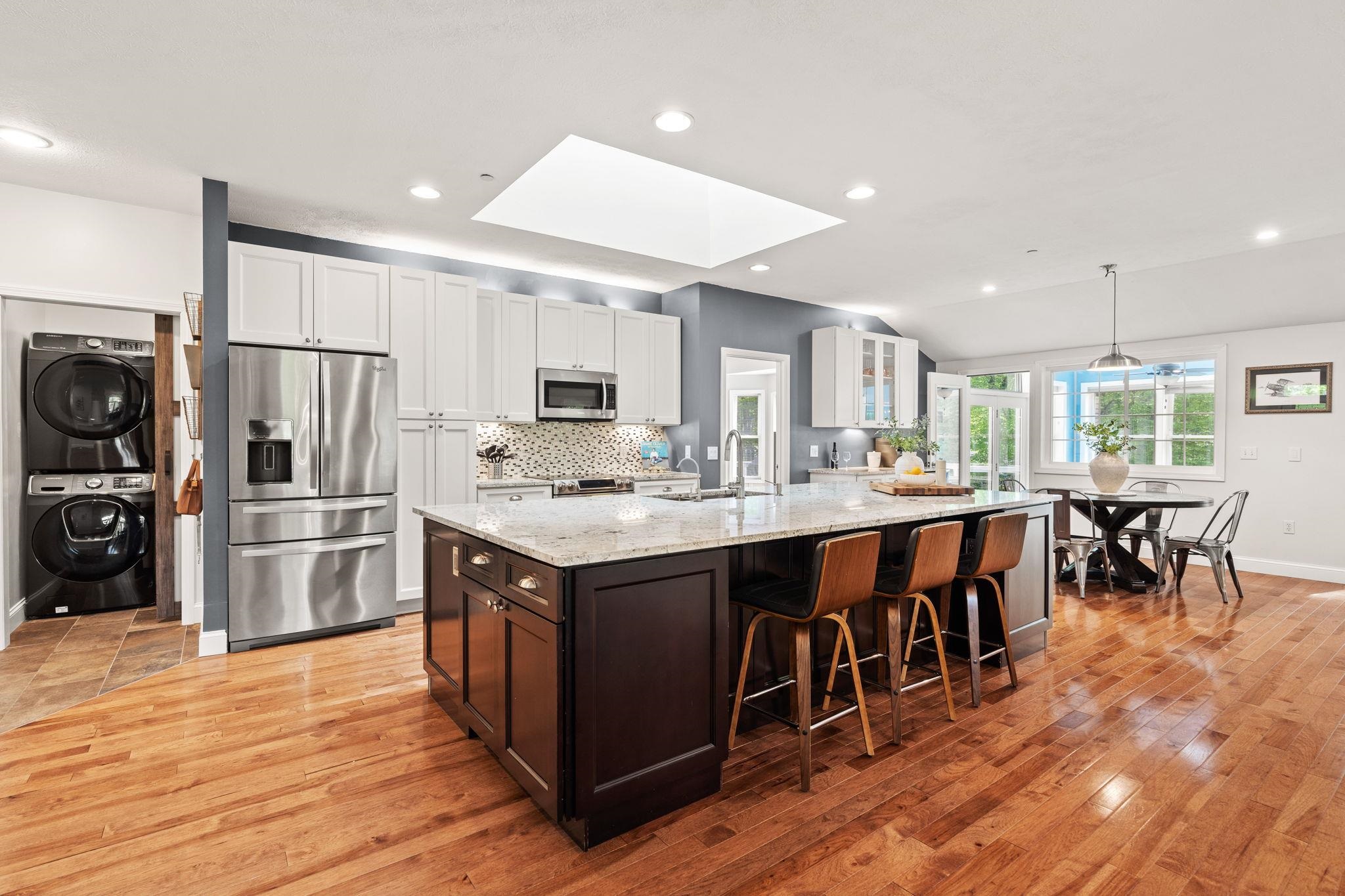7 Danbury Court