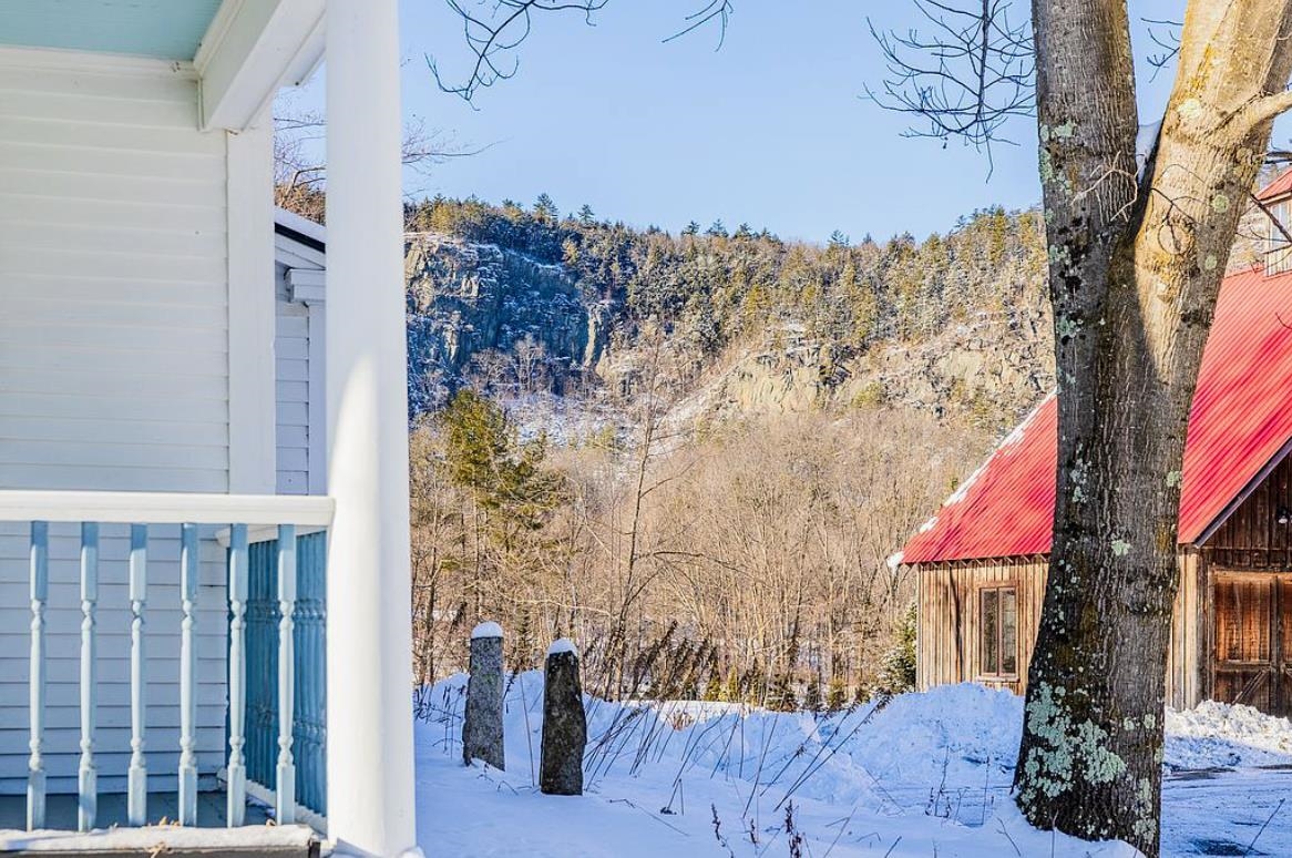 593 New Hampshire Route 10