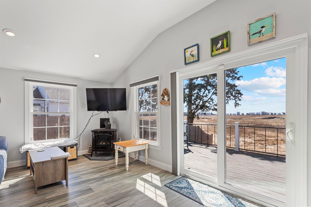 Photo of 523 Winnacunnet Road, Hampton, NH 03842 (MLS # 5082835)