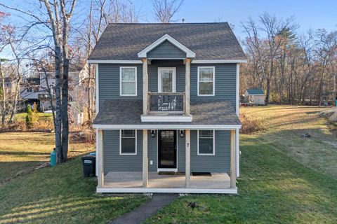 7 Gena Avenue Derry NH 03038