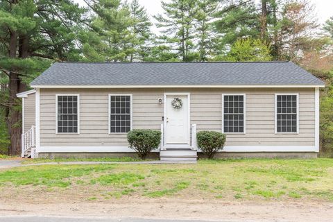 Photo of 815 Bachelder Road, Pembroke, NH 03275 (MLS # 5089036)