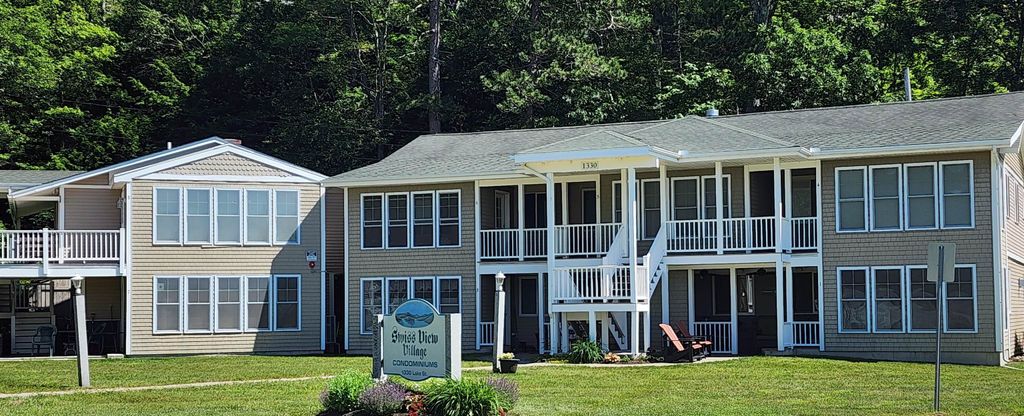 Photo of 1330 Lake Street #4, Bristol, NH 03222 (MLS # 5045059)