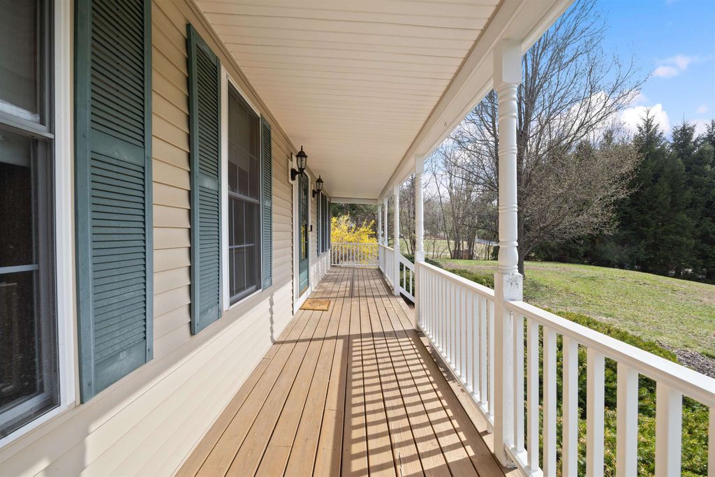 Photo of 7 Blueberry Lane, Brookline, NH 03033 (MLS # 5084207)